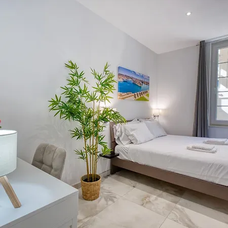Lejlighed 2 Bedroom Duplex In The Heart Of & Rooftop Views *