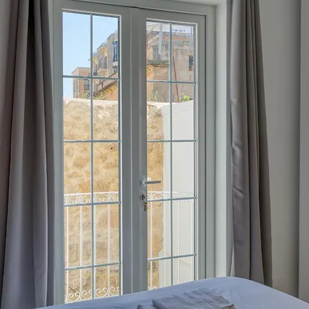 Lejlighed 2 Bedroom Duplex In The Heart Of & Rooftop Views Sliema