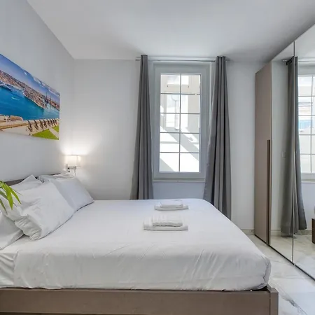 2 Bedroom Duplex In The Heart Of & Rooftop Views Lejlighed *