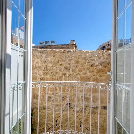 Lejlighed 2 Bedroom Duplex In The Heart Of & Rooftop Views *